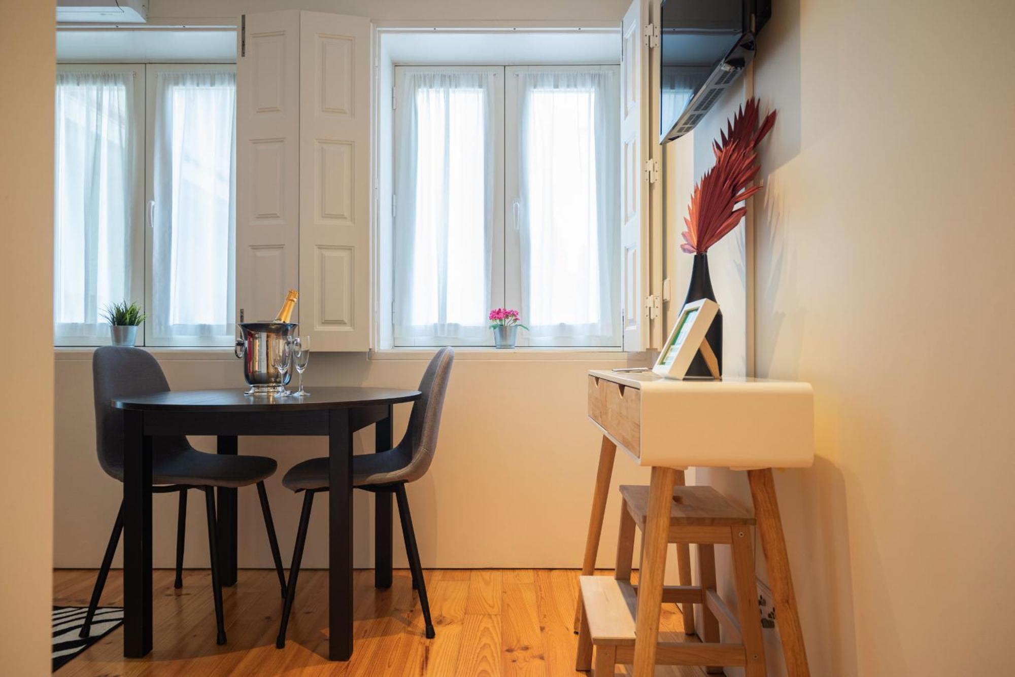 Modern Loft W Ac Downtown And Metro Apartment Porto Exterior photo