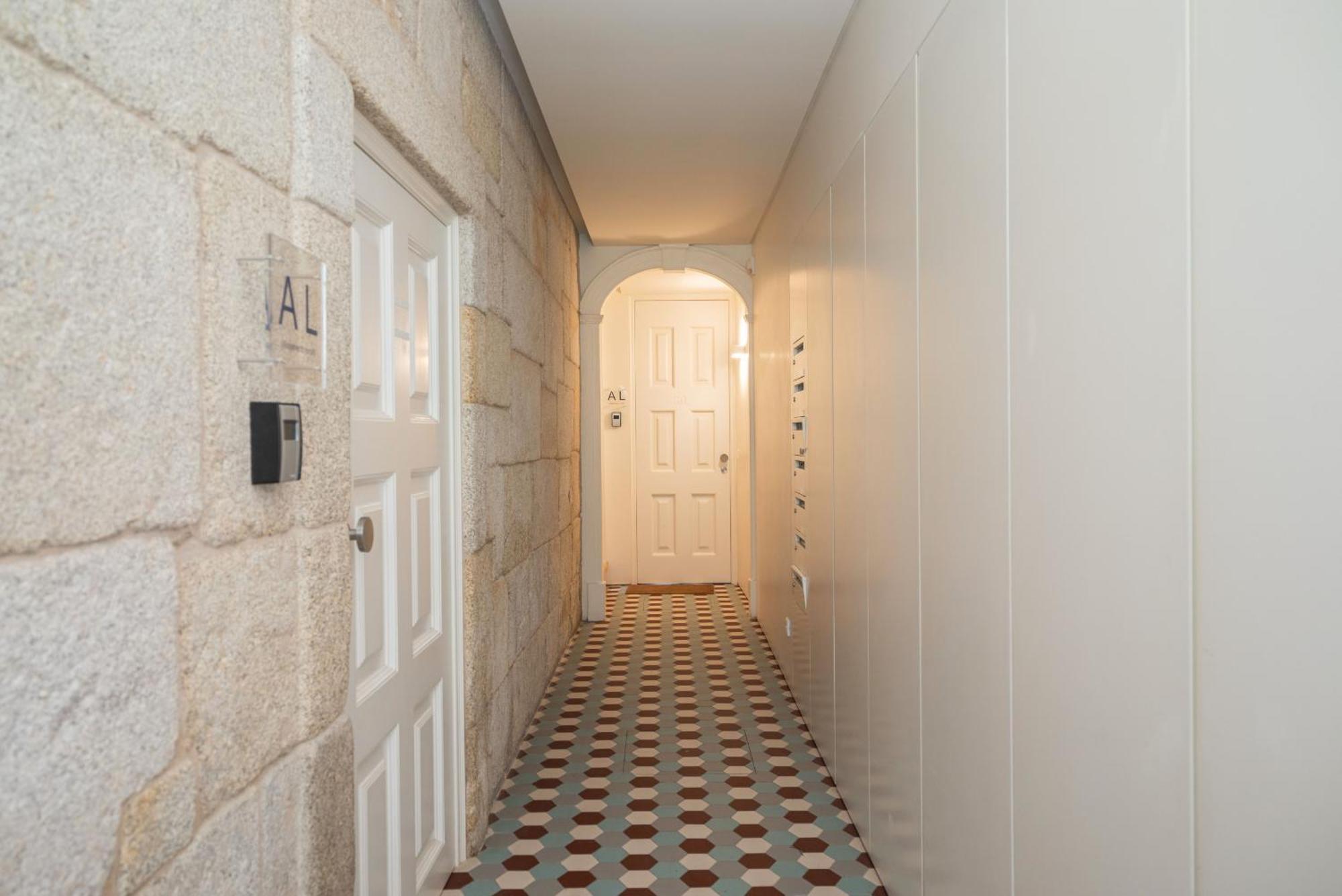 Modern Loft W Ac Downtown And Metro Apartment Porto Exterior photo